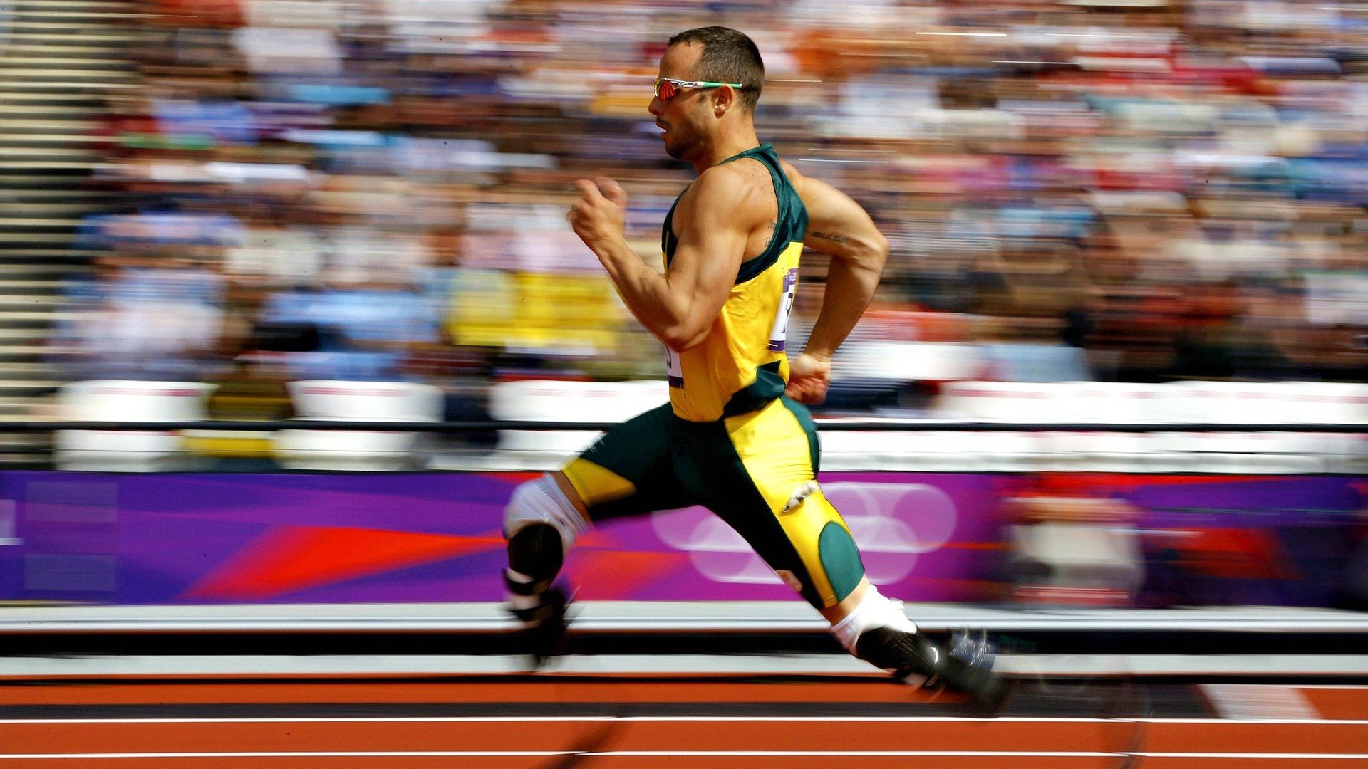 “金牛区城北体育馆:运动舞蹈赛场精彩连连,舞者们挑战节奏与力量极限”